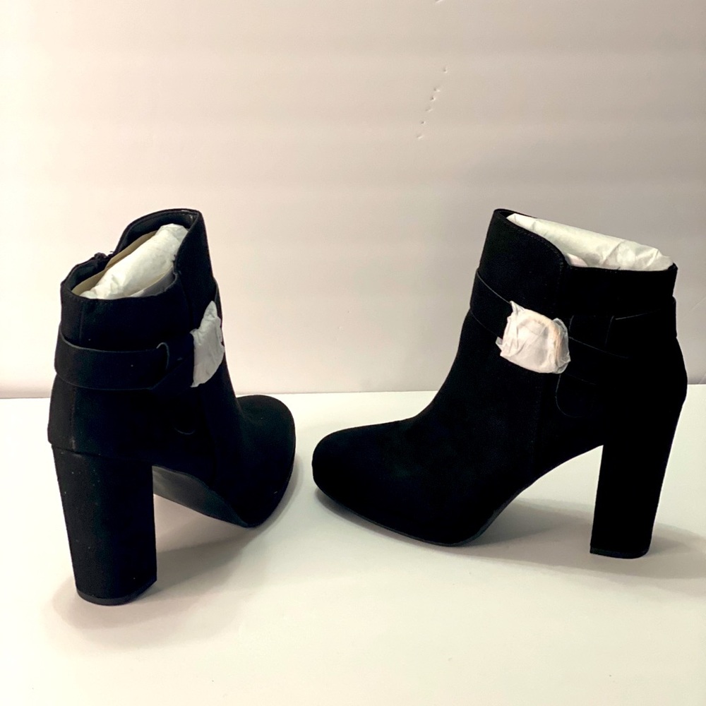 Lauren Conrad Avant black boot size 8.5